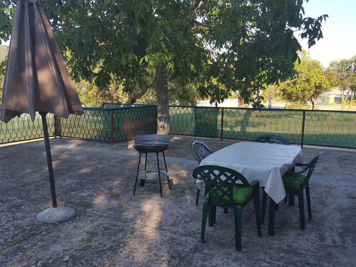 Vacation Home Ivan Kasic Exterior photo