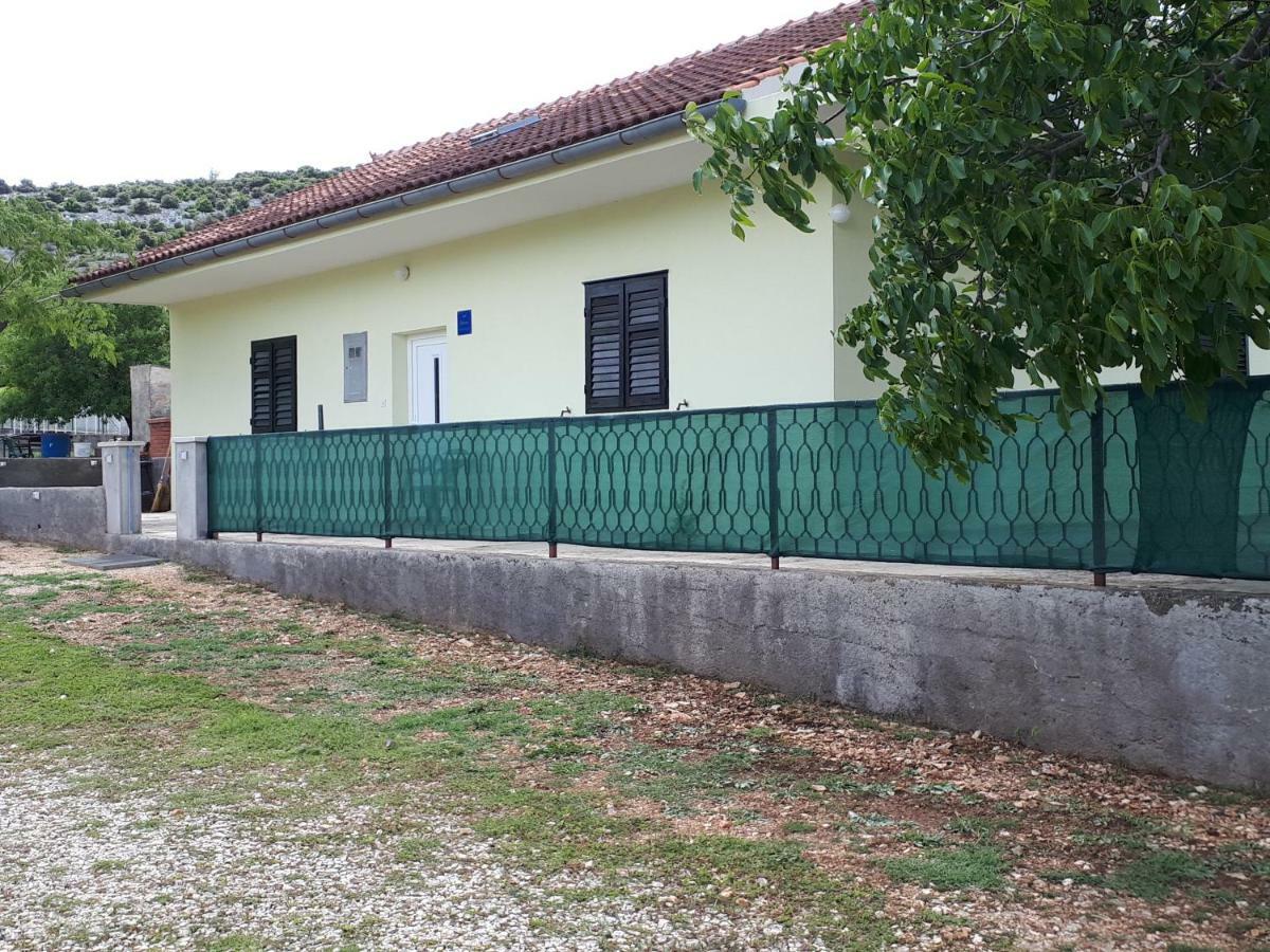 Vacation Home Ivan Kasic Exterior photo